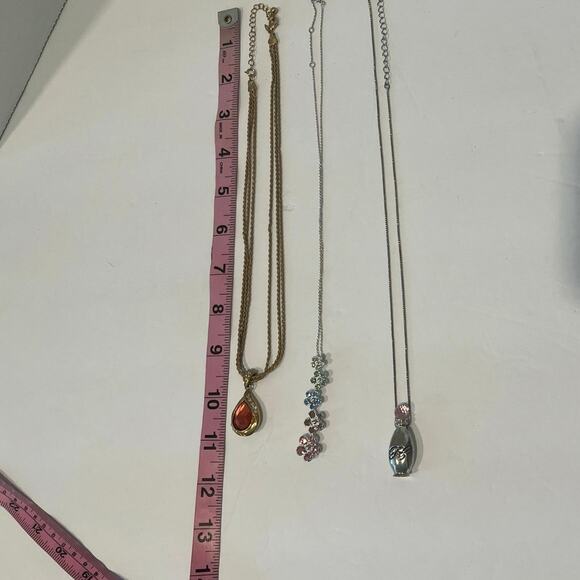 3 Avon President’s Club Gold and Silver Tone Rhinestone 18-22 Inch Necklaces - Picture 5 of 10